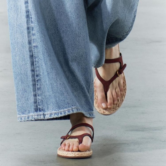 ZARA FLAT LEATHER SANDAL WITH BUCKLE - Picture 1 of 6